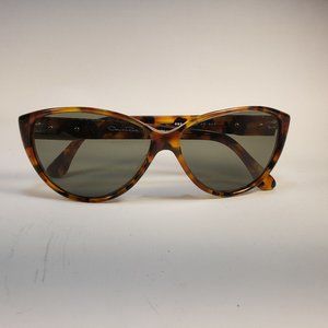 Oscar de la Renta Women's Sunglasses, tortoise shell